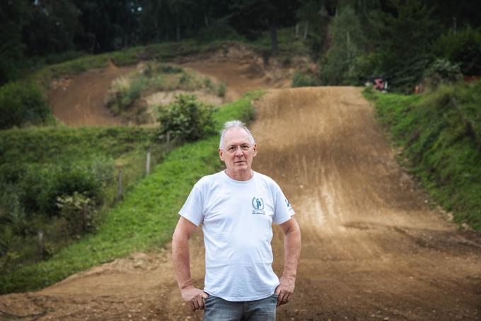 Nazadnje je bil na motorju pred tremi leti. Zdaj je tik pred upokojitvijo. | Foto: Jure Banfi/alesfevzer.com