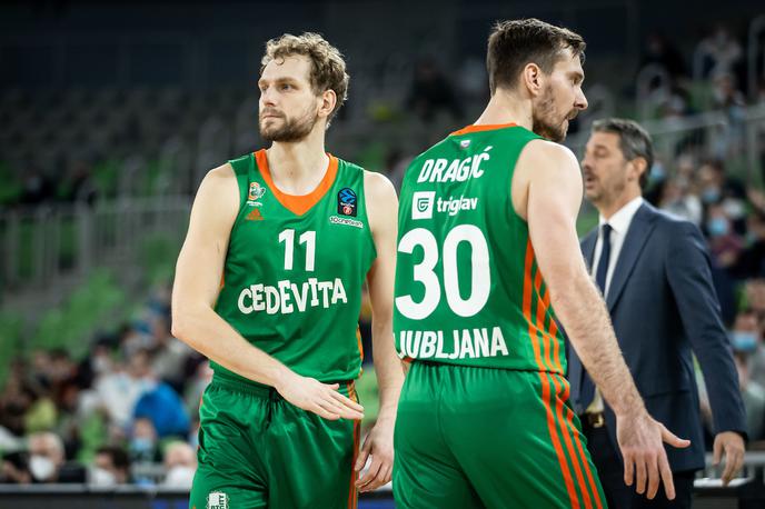 KK Cedevita Olimpija : Gran Canaria, EuroCup, Jaka Blažič, Zoran Dragić | Jaka Blažič in Zoran Dragić, ki je debitiral v dresu Cedevite Olimpije, nista mogla preprečiti visokega poraza proti Gran Canarii. | Foto Vid Ponikvar/Sportida