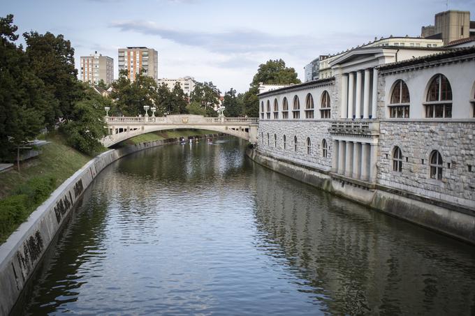 Ena od ljubljanskih ikon - Zmajski most, ki ima tudi politično zgodovino. | Foto: Bojan Puhek