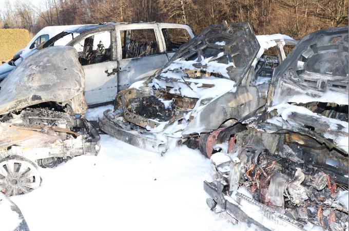 Vzrok požara za zdaj še ni znan. | Foto: PU Murska Sobota