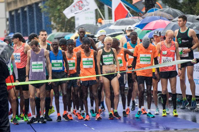 ljubljanski maraton | Čeprav se od lani lahko pohvalijo s sijajnim rekordom, od letos pa tudi z zlato značko IAAF, so imeli organizatorji ljubljanskega maratona letos precej težav z naborom vrhunskih tekačev in tekačic. | Foto Žiga Zupan/Sportida