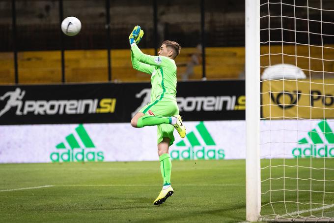 Vratar Gareth Deane je na koncu zbral šest obramb in bil eden glavnih razlogov za senzacijo v Ljudskem vrtu. Jasmin Mešanović ga bo še dolgo sanjal. Obramba v podaljšku je bila res fantastična. | Foto: Blaž Weindorfer/Sportida