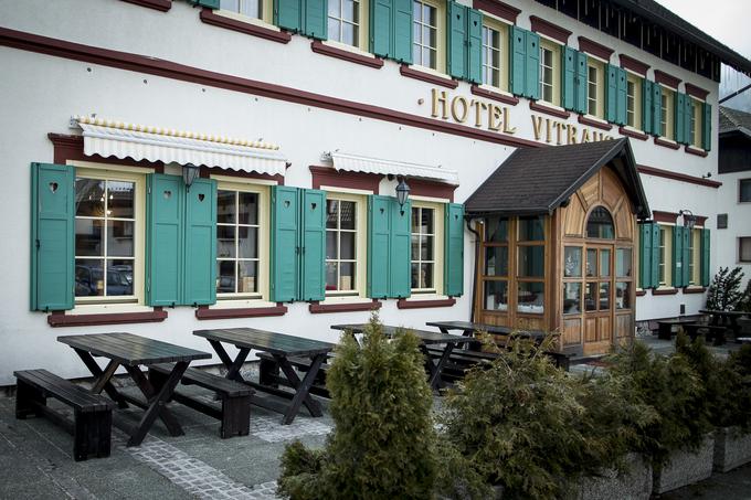 Hotel Vitranc v osrčju Podkorena je zrasel na pogorišču gospodarskega poslopja. Odprli so ga leta 1938.  | Foto: Ana Kovač