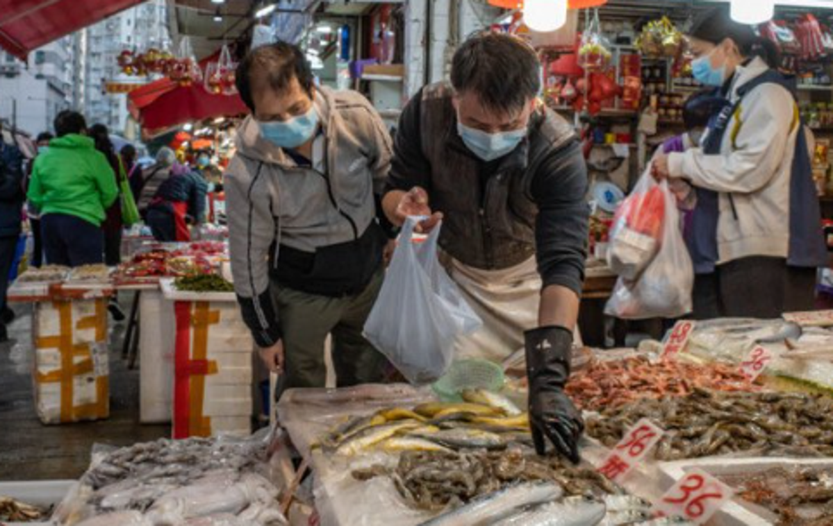 Wuhan | Na tržnici v Wuhanu so prodajali tudi žive sesalce, za katere je zdaj znano, da se lahko okužijo z novim koronavirusom. | Foto Twitter