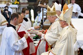 Mitja Leskovar, škof, apostolski nuncij v Iraku