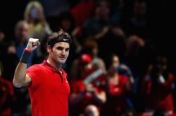 Federer z nogo in pol že v polfinalu, Murray razveselil občinstvo