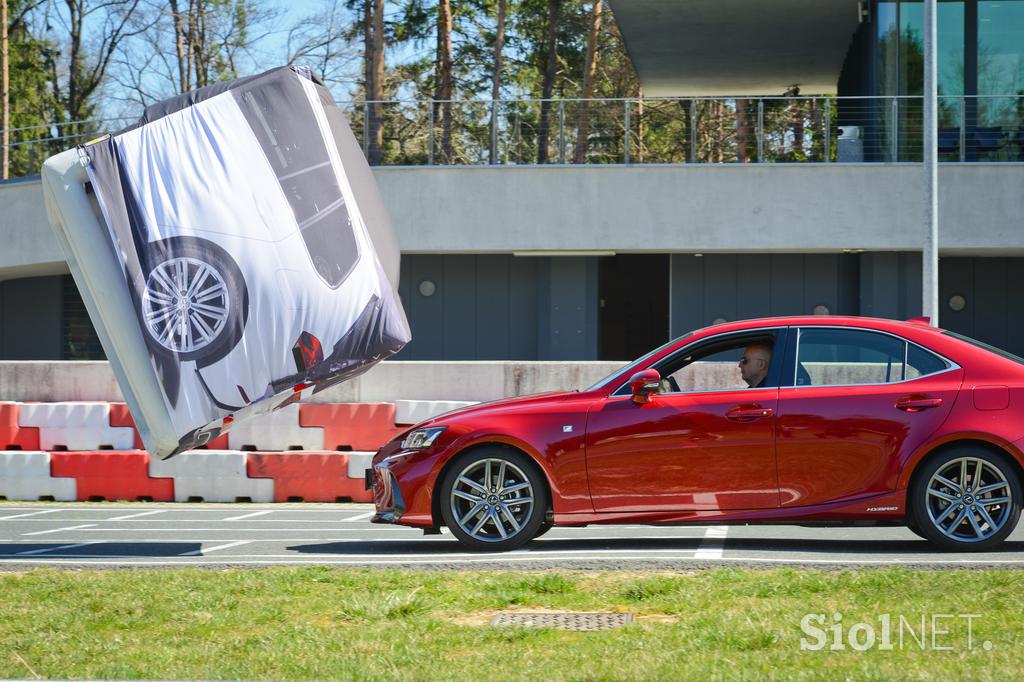 Poligon Vransko - PRIMA prestižna limuzina srednjega razreda: Audi A4, Alfa romeo giulia, BMW 3, Jaguar XE, Lexus IS300h, Mercedes-Benz C