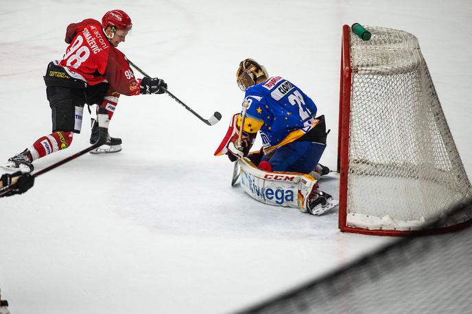 HDD Jesenice Asiago | Jeseničani so s 4:1 premagali Kitzbühel. Dva zadetka je dosegel najboljši strelec tekmovanja Tadej Čimžar.  | Foto Urban Meglič/Sportida