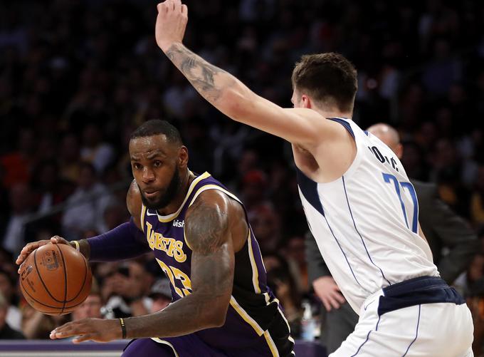 Lani sta bila kapetana ekip na All Star tekmi LeBron James in Stephen Curry, a je James takrat igral še pri Clevelandu, ki spada pod vzhodno konferenco. | Foto: Getty Images