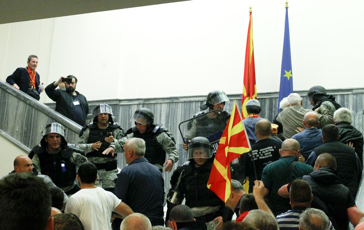 Makedonija protestniki parlament | Foto Reuters