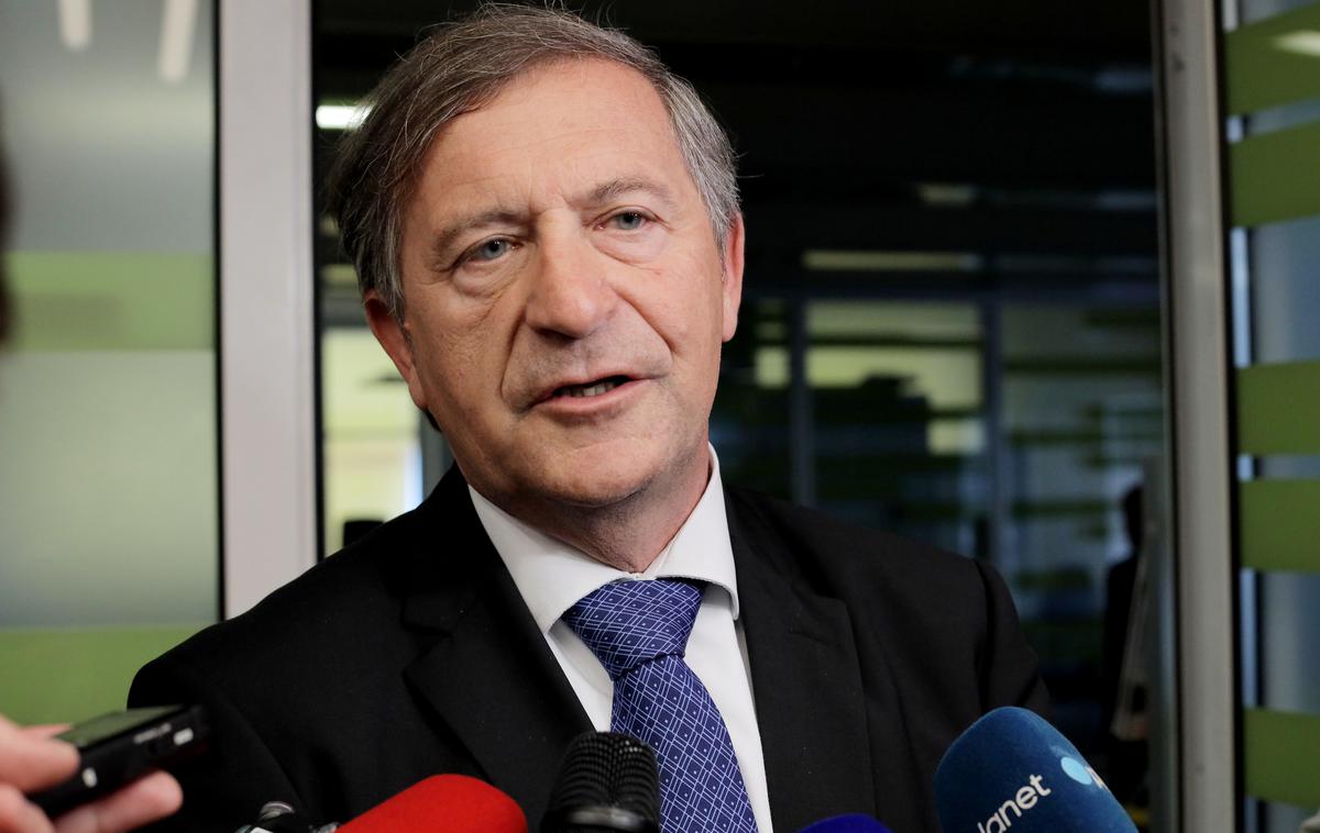 Karl Erjavec | Nekdanji zunanji, danes pa obrambni minister Karl Erjavec predsedniku Knovsa Mateju Toninu očita, da je lažnivec. | Foto STA