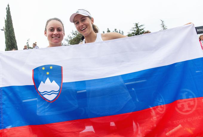 Kaja Juvan in Tamara Zidanšek, junakinji slovenske reprezentance. | Foto: Vid Ponikvar/Sportida