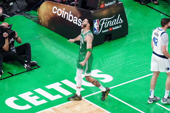 Jayson Tatum je bil razpoložen za igro. | Foto: Reuters