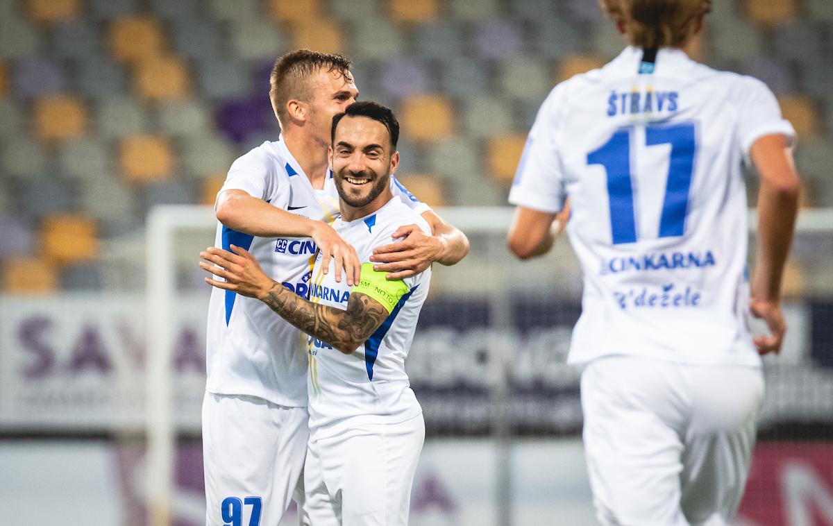 Maribor Celje | Celjani so še tretjič v tej sezoni premagali Maribor in se povsem približali vrhu. | Foto Blaž Weindorfer/Sportida