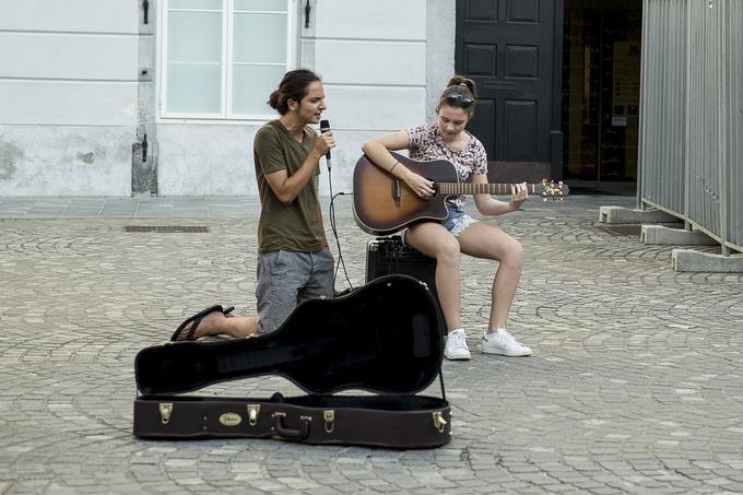 Uporaba opreme za ozvočenje med spontanim nastopom ni dovoljena. | Foto: Ana Kovač