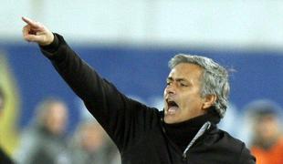 Mourinho v Londonu s Chelsejevimi navijači