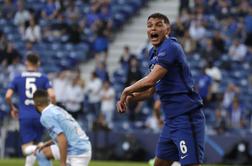 Thiago Silva in Olivier Giroud ostajata pri Chelseaju