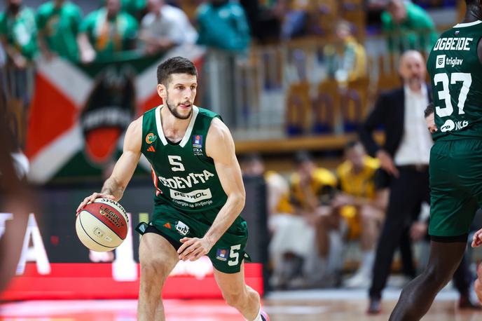 liga ABA Cedevita Olimpija Split Aleksej Nikolić | Aleksej Nikolić je s petimi trojkami priigral preobrat v Tivoliju. Dal je 17 točk. | Foto Aleš Fevžer