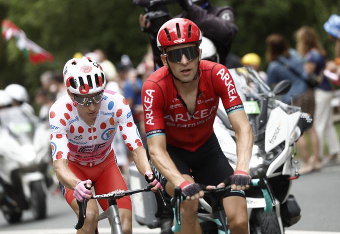 Prvi, bolj razgiban del etape, sta zaznamovala Američan Neilson Powless (EF Education-EasyPost) in Francoz Laurent Pichon (Arkea-Samsic). | Foto: Reuters