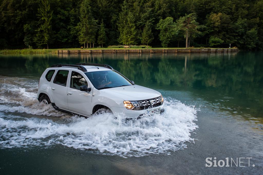 Dacia duster in oskrbnik gorske koče