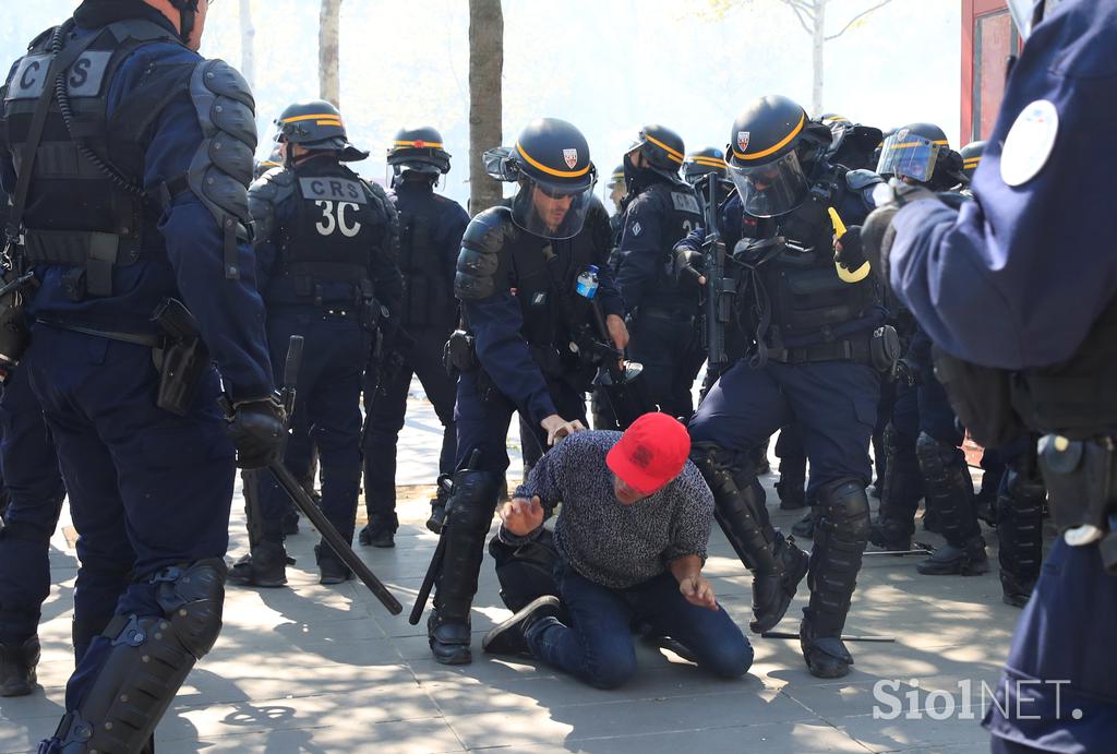 protesti Pariz