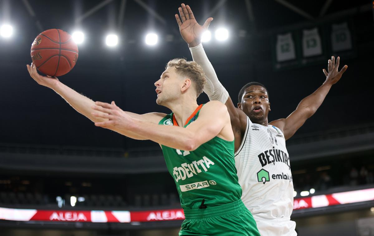 Cedevita Olimpija Bešiktaš Jaka Blažič | Jaka Blažič je dal 11 točk, a imel kar sedem izgubljenih žog. | Foto Filip Barbalić/www.alesfevzer.com