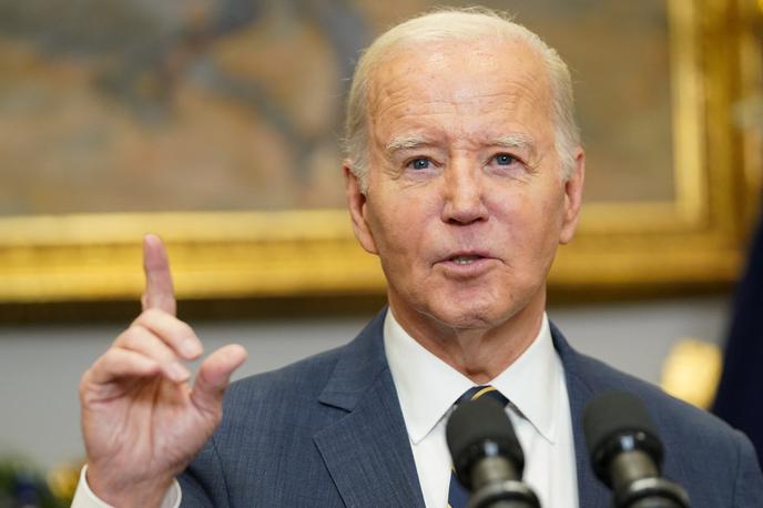 Joe Biden | Po mnenju Joeja Bidna njegov predhodnik s tem, ko govori, da se zastruplja kri Američanov, uporablja prav tak jezik, kot so ga uporabljali v nacistični Nemčiji. | Foto Reuters