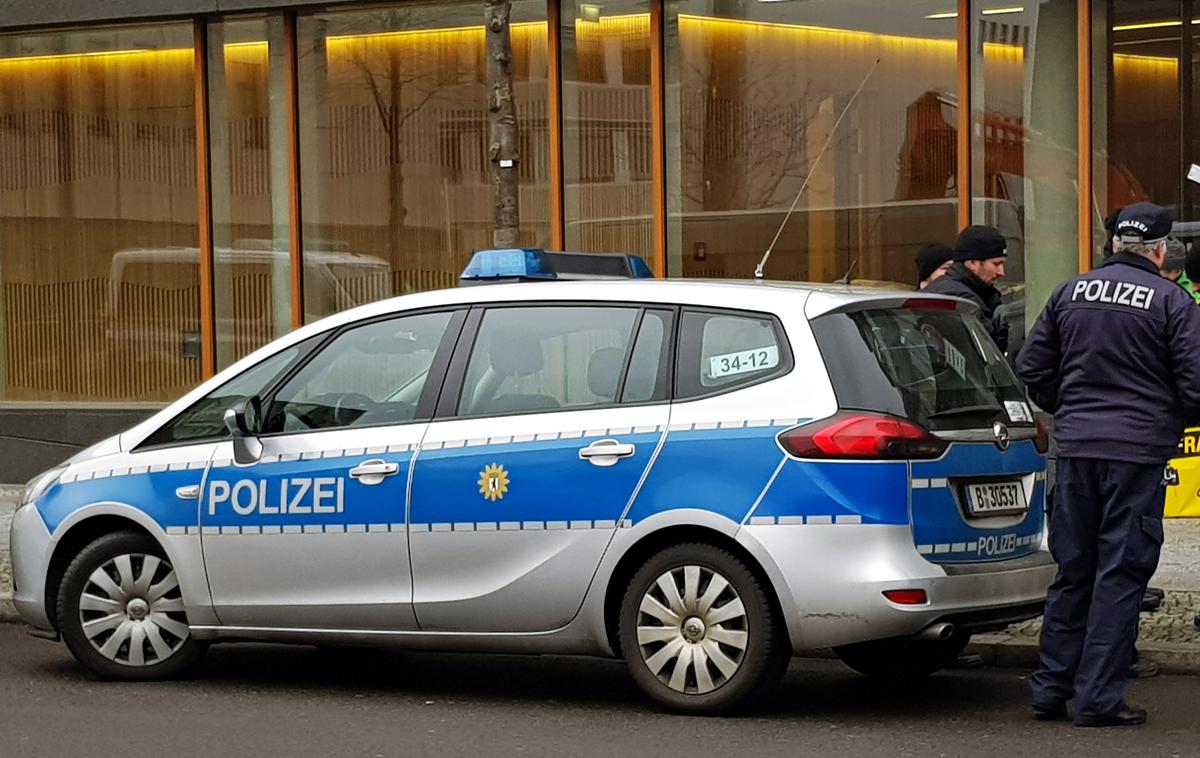 Policija | V preiskavi je sodeloval tudi Europol, ki je koordiniral sodelovanje policij na Nizozemskem, Švedskem ter v ZDA, Avstraliji in Kanadi. | Foto STA