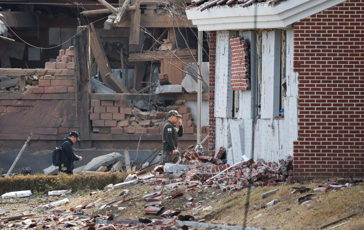 Južna Koreja - letalo pomotoma odvrglo bombe | Foto Reuters