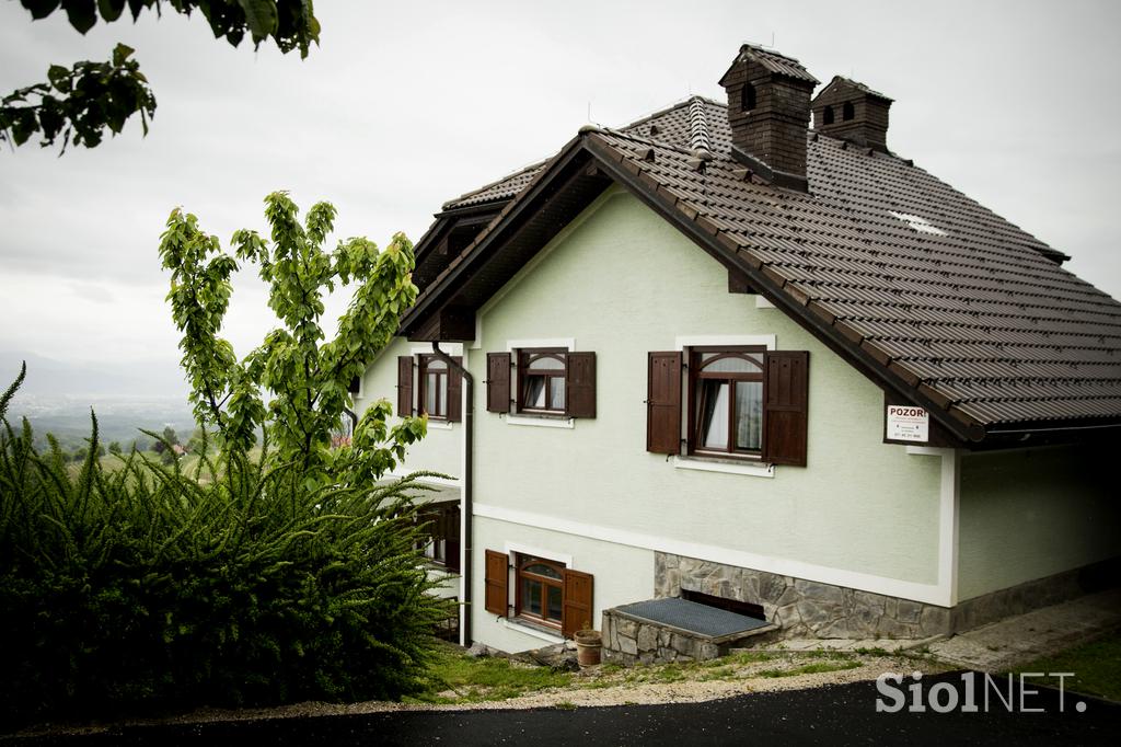 Kmetija Omerzu Manca Ivan Kozjansko sivka oreh Brežice