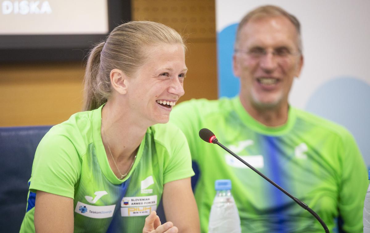 Tina Šutej in Srdjan Djordjević | Tina Šutej: "Moje počutje je dobro in vesli me, da tako dobro skačem ter da sem favoritinja. To je lep občutek. Dovolj sem stara in izkušena, da mi to ni v breme." | Foto Bojan Puhek