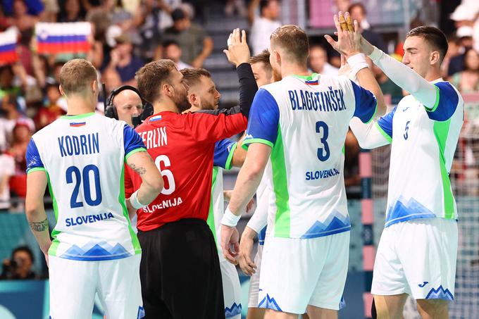 Slovence v nedeljo ob 14. uri čaka še boj z Nemčijo. | Foto: Reuters