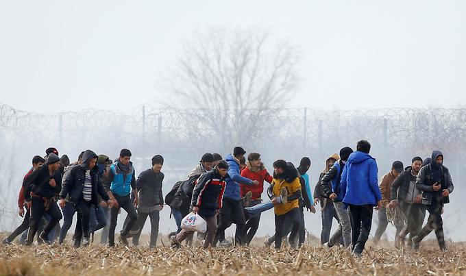 Zunanji ministri držav članic EU so na današnjem izrednem zasedanju v Zagrebu Turčijo pozvali, naj ne spodbuja nezakonitih prehodov meje s strani prebežnikov. | Foto: Reuters