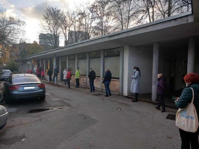 Poslovalnica Pošte Slovenije | Foto: Miha Mazzini