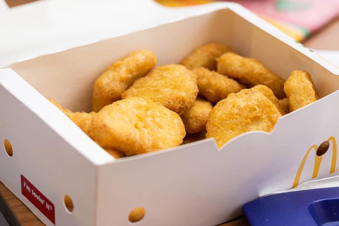 McNugget, McDonald's | Korporacija McDonald's in lastnik franšize, podjetje Upchurch Foods, Inc., sta krivdo zanikala in se branila, da je šlo za "nesrečen slučaj". | Foto Shutterstock