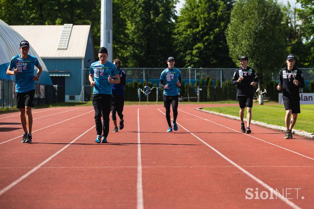 Slovenski skakalci trening Kranj