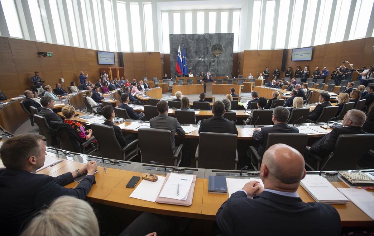 državni zbor | Predlagana sprememba predstavlja majhen, a pomemben korak pri reševanju kadrovske problematike v vzgoji in izobraževanju, so prepričani snovalci zakonske novele. | Foto Bojan Puhek