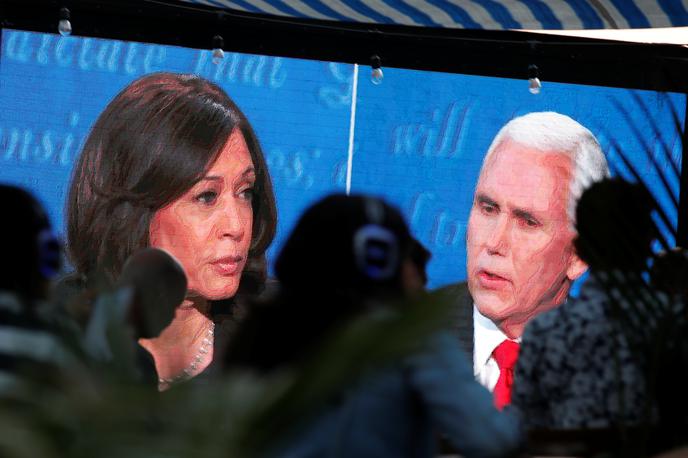 Kamala Harris in Mike Pence | Kamala Harris in Mike Pence. Eden od njiju bo novembra letos izvoljen za podpredsednika ZDA. Če bo to uspelo Harrisovi, bo postala prva podpredsednica ZDA v zgodovini. Prav lahko pa se zgodi, da bo eden od njiju v prihodnosti postal predsednik ZDA. | Foto Reuters