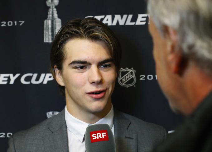 Nico Hischier je "najvišje postavljeni" Evropejec. | Foto: Getty Images