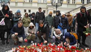 Lahko dostopno orožje – vse več množičnih strelskih pohodov