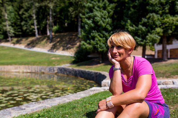 "Po porodu sem bila še zaposlena v vojski, potem so mi tam pogodbo prekinili, prav nič pa mi življenja ni olajšalo to, da se mi je vse dogajalo istočasno. Ostala sem brez službe, ločevala sem se, vse na kupu."  | Foto: Žiga Zupan/Sportida