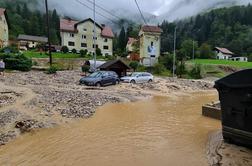 Številne ceste ostajajo zaprte: preverite, katere