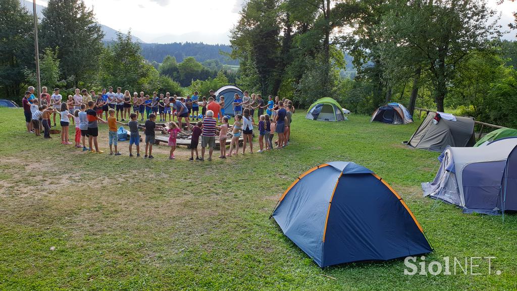 Križemrok Tomo Drevenšek Tejo Drevenšek Alenka Lozar tabor otroci