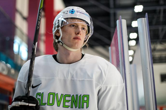 slovenska hokejska reprezentanca SP Kazahstan Jan Drozg | Slovenski napadalec Jan Drozg se je še tretje leto zapored udeležil hokejskega tabora NHL-ovca Pittsburgh Penguins, na katerem je med sredo in petkom drsalo 40 povabljenih oklepnikov. | Foto Matic Klanšek Velej/Sportida