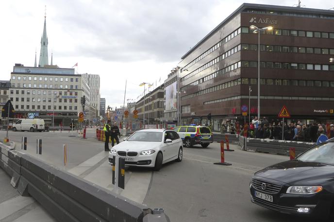 Stockholm Švedska | Ustavne spremembe bodo začele veljati 1. januarja. Amandmajem je nasprotovala le opozicijska Levica. | Foto Reuters