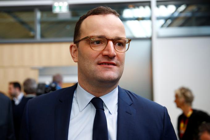 Nemški minister za zdravje Jens Spahn predlaga obvezno cepljenje proti ošpicam (zdaj je v Nemčiji še prostovoljno) in za evropske razmere relativno stroge sankcije za starše, ki ne cepijo otrok. | Foto: Reuters