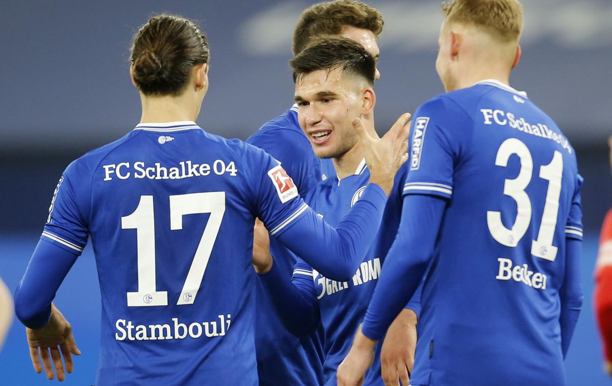 Schalke | Nogometašem Schalkeja kljub tokratni zmagi kaže slabo, saj so prikovani na zadnje mesto prvenstvene lestvice. | Foto Reuters