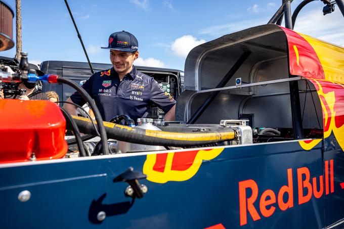 Verstappen FLorida swamp buggy | Foto: Red Bull Content Pool