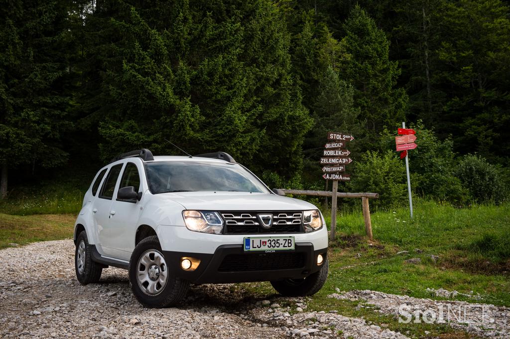 Dacia duster in oskrbnik gorske koče