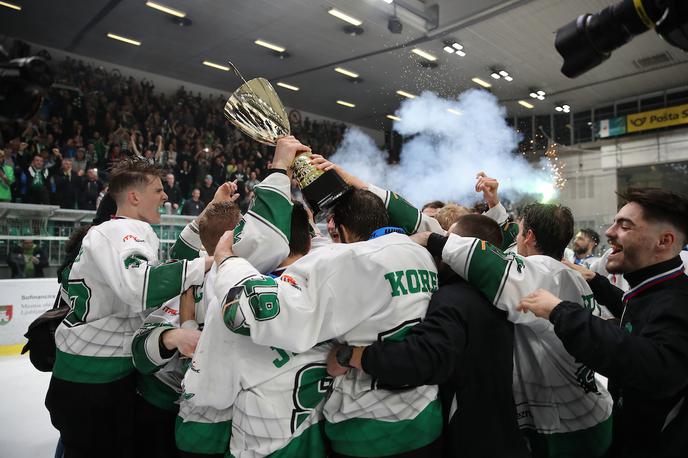 HK SŽ Olimpija - HDD Sij Acroni Jesenice, finale DP, druga tekma | Hokejisti Olimpije so v tej sezoni osvojili vse, kar jim je bilo na voljo. Slovenski pokal, Aplsko ligo in za piko na i še državno prvenstvo. | Foto Matic Klanšek Velej/Sportida